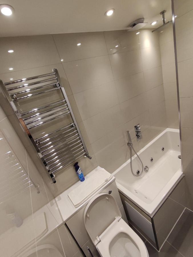 Modern 2 Bedroom Flat With Private Outdoor Terrace لندن المظهر الخارجي الصورة